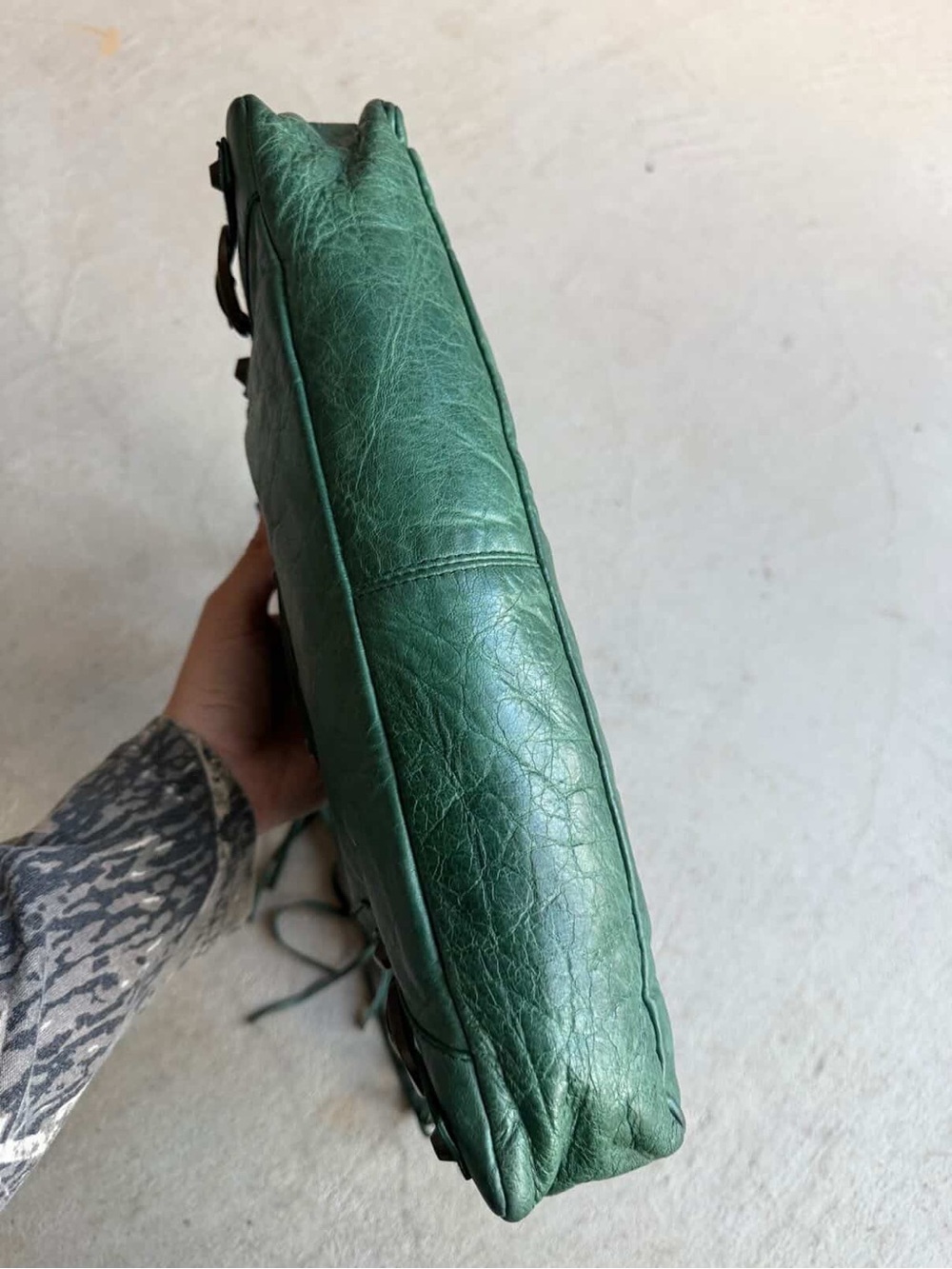 Balenciaga Green Leather Shoulder Bag with Tassel - Picture 3 of 7